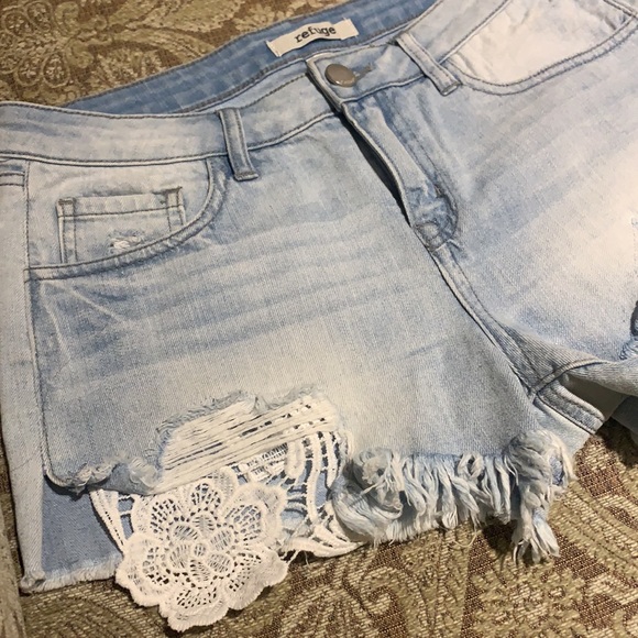 Refuge Jean Shorts - Picture 2 of 3